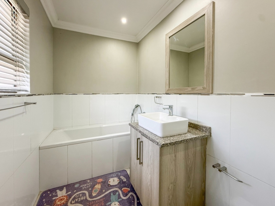 4 Bedroom Property for Sale in Xanadu Nature Estate North West